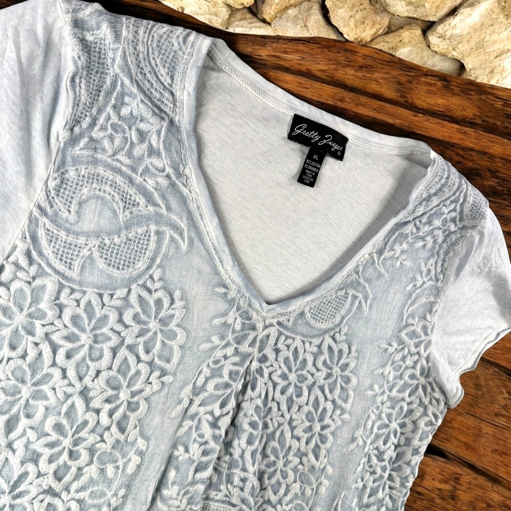 Gretty Zueger Top Women XL Lace‎ Embroidered V Neck Short Sleeve Blouse